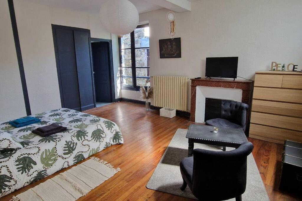 Chambre Dans Maison De Ville - 2 Personnes Олорон-Сент-Мари Экстерьер фото